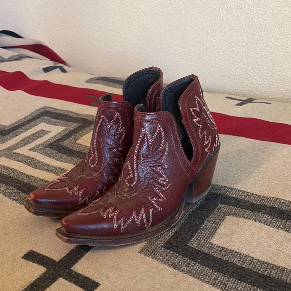 Dixon Ariat Western booties 8B